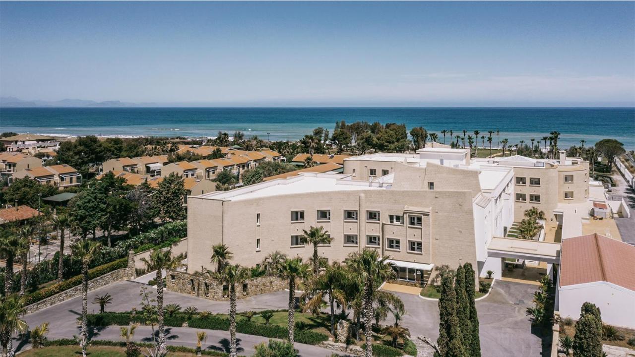 Mangia'S Himera Resort Campofelice Di Roccella Eksteriør billede