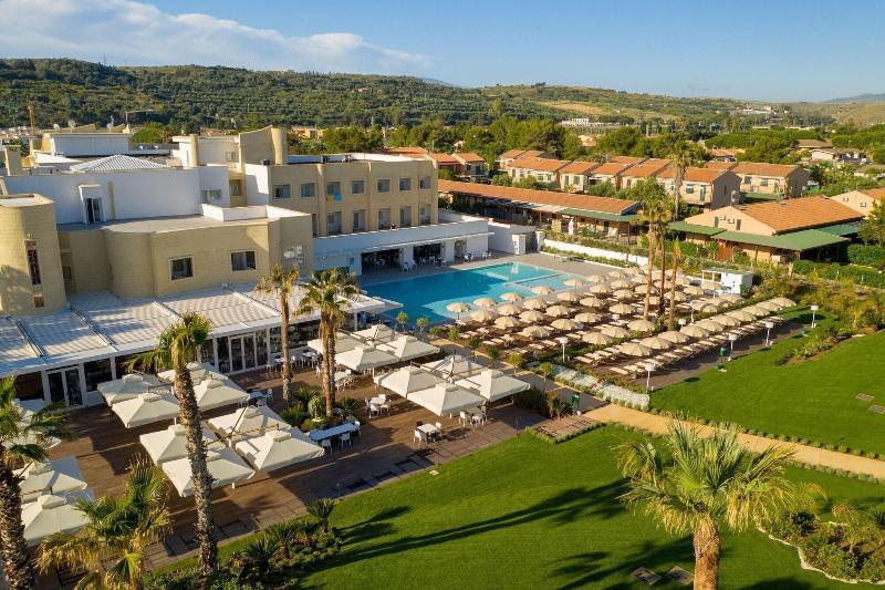 Mangia'S Himera Resort Campofelice Di Roccella Eksteriør billede