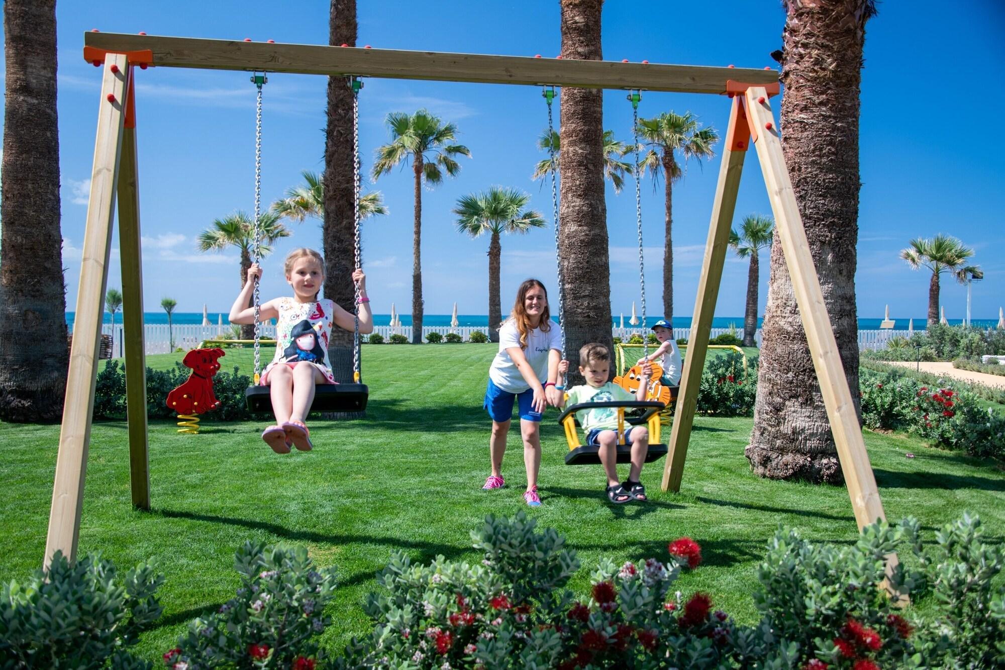 Mangia'S Himera Resort Campofelice Di Roccella Eksteriør billede